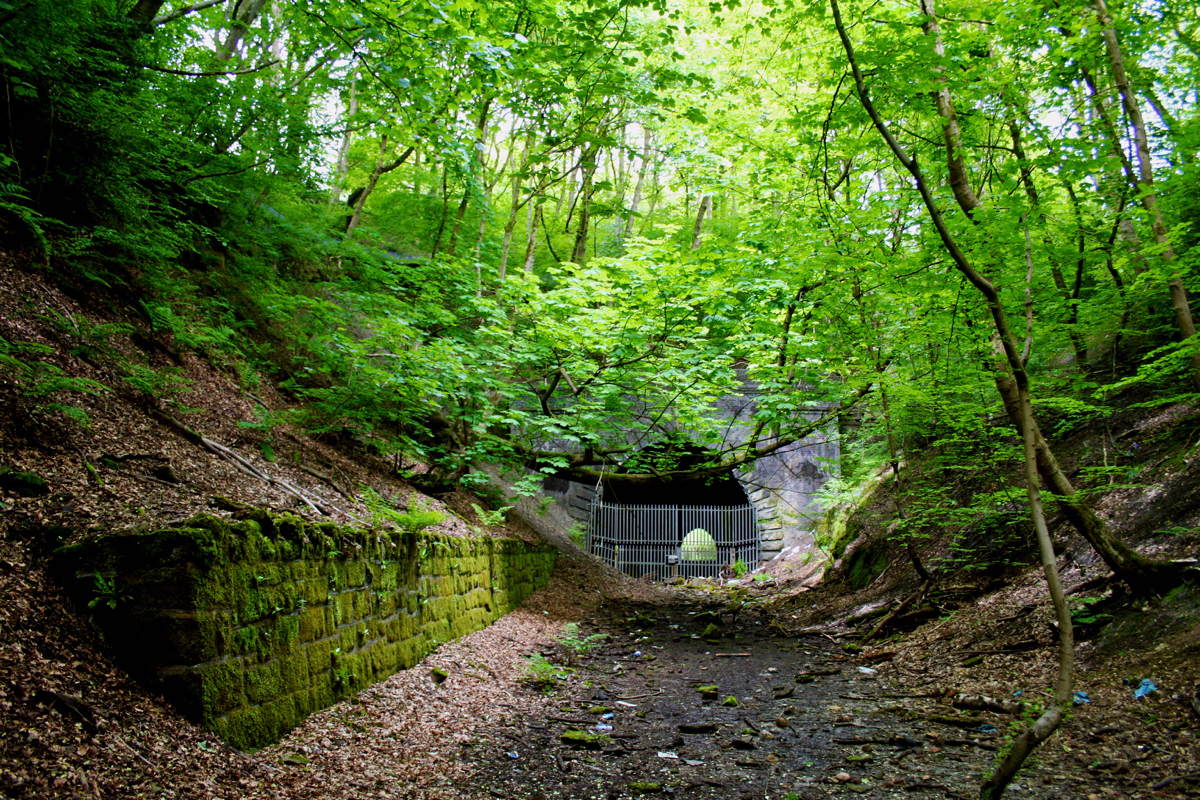 Harecastle Tunnel, Bathpool